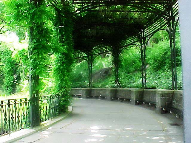 Conservatory Gardens wedding ceremony location in Central Park